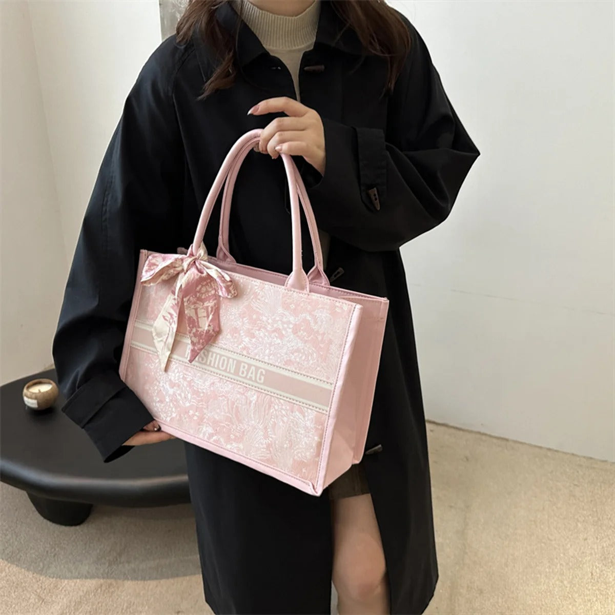 Luxury Elegant Women Tote Bag Embroid Bouquet Pattern PU Leather Tote Bag Letter Scarf Handbag for Commute Shopping
